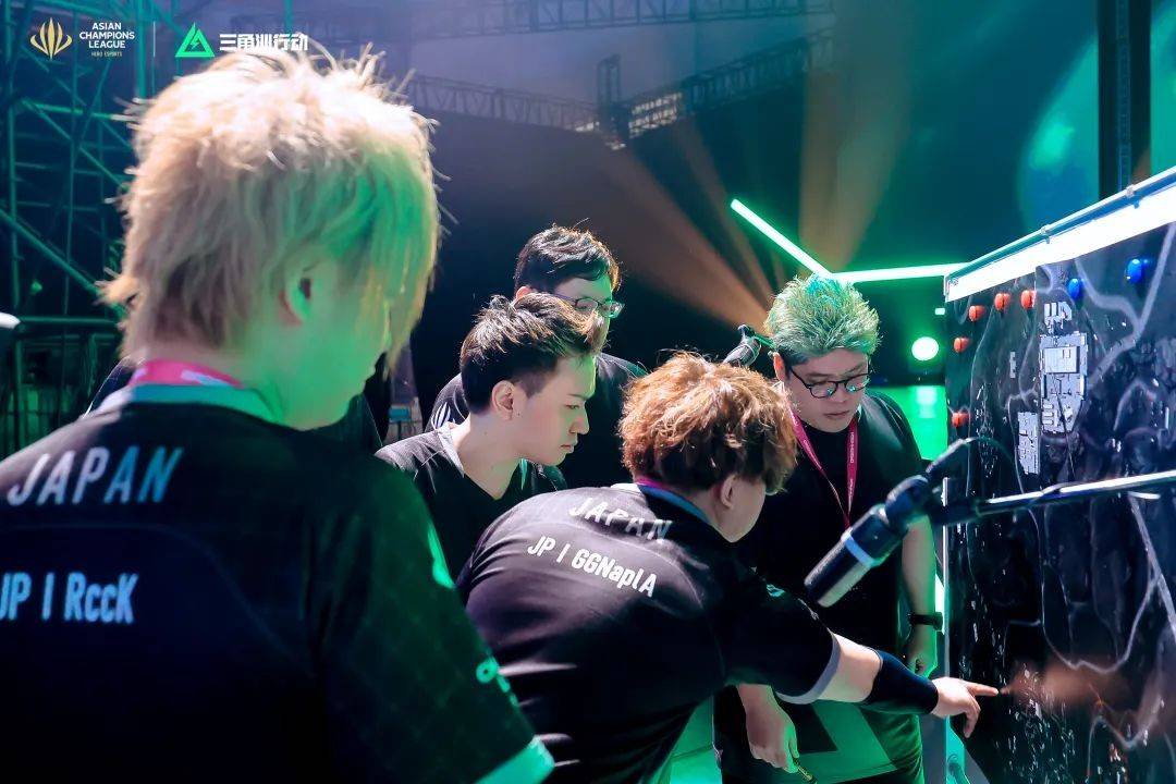 他在一次快 他在一次快