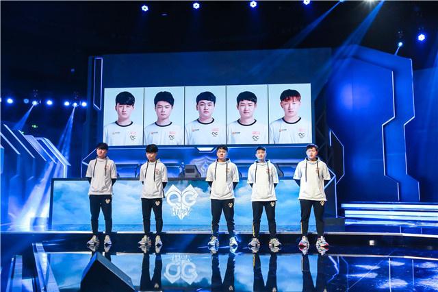 围赛中继续 围赛中继续